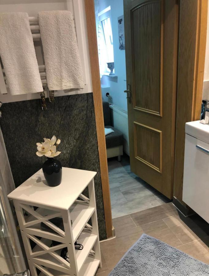 Kleine Gemuetliche Einliegerwohnung Mit Garten Und Pool Нордштеммен Экстерьер фото